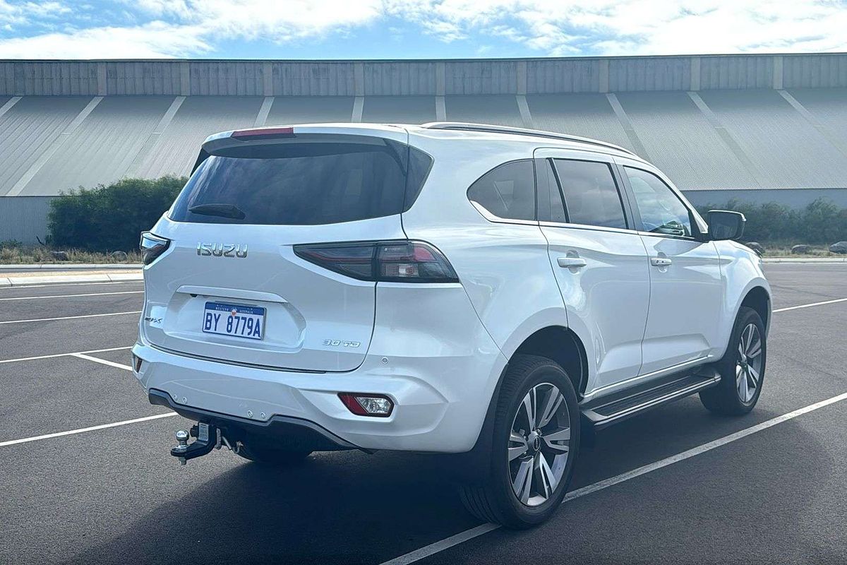 2023 Isuzu MU-X LS-T