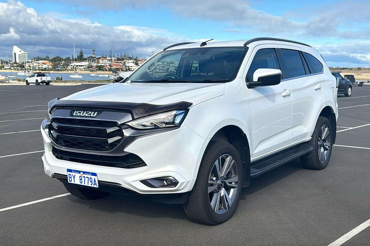 2023 Isuzu MU-X LS-T