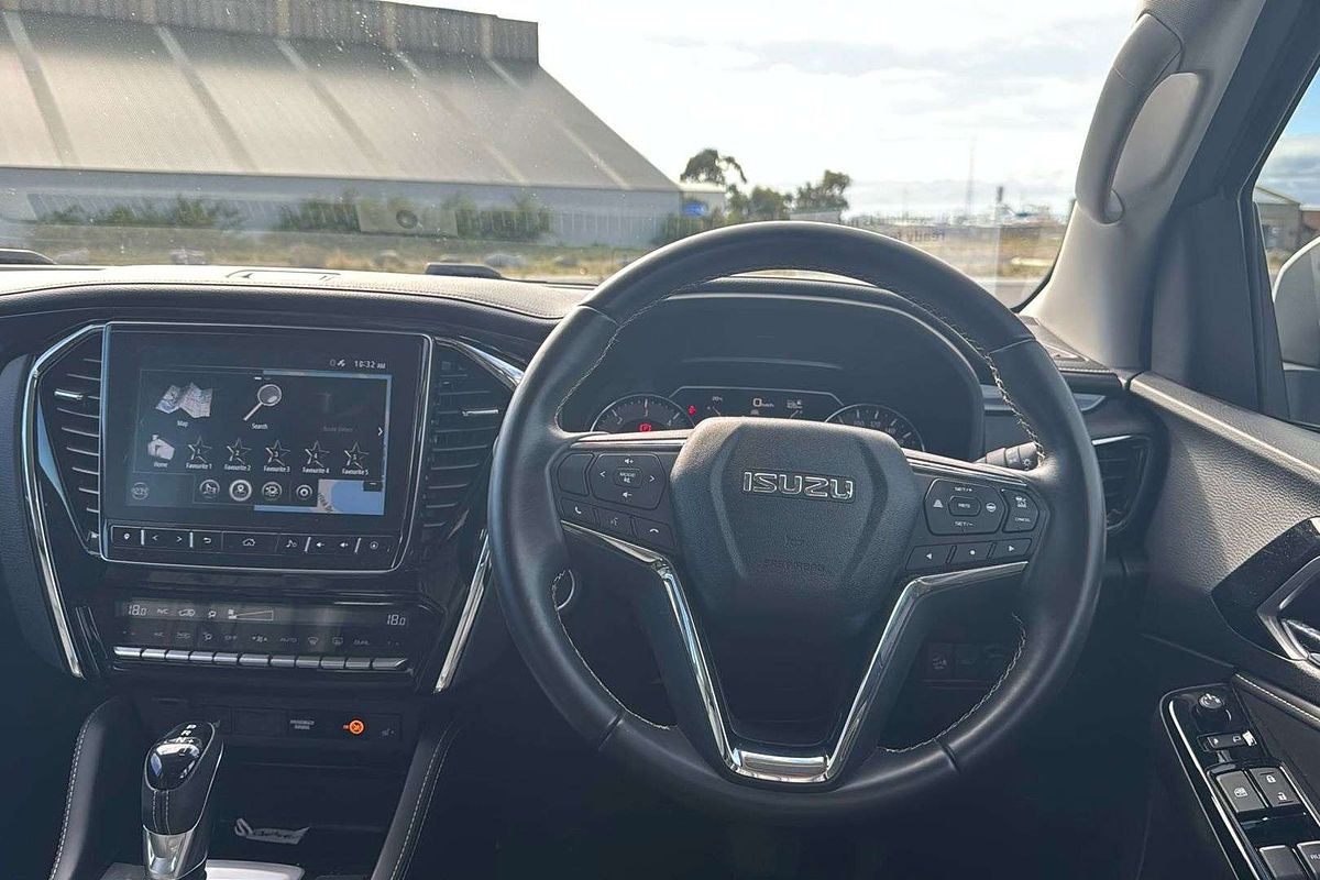 2023 Isuzu MU-X LS-T