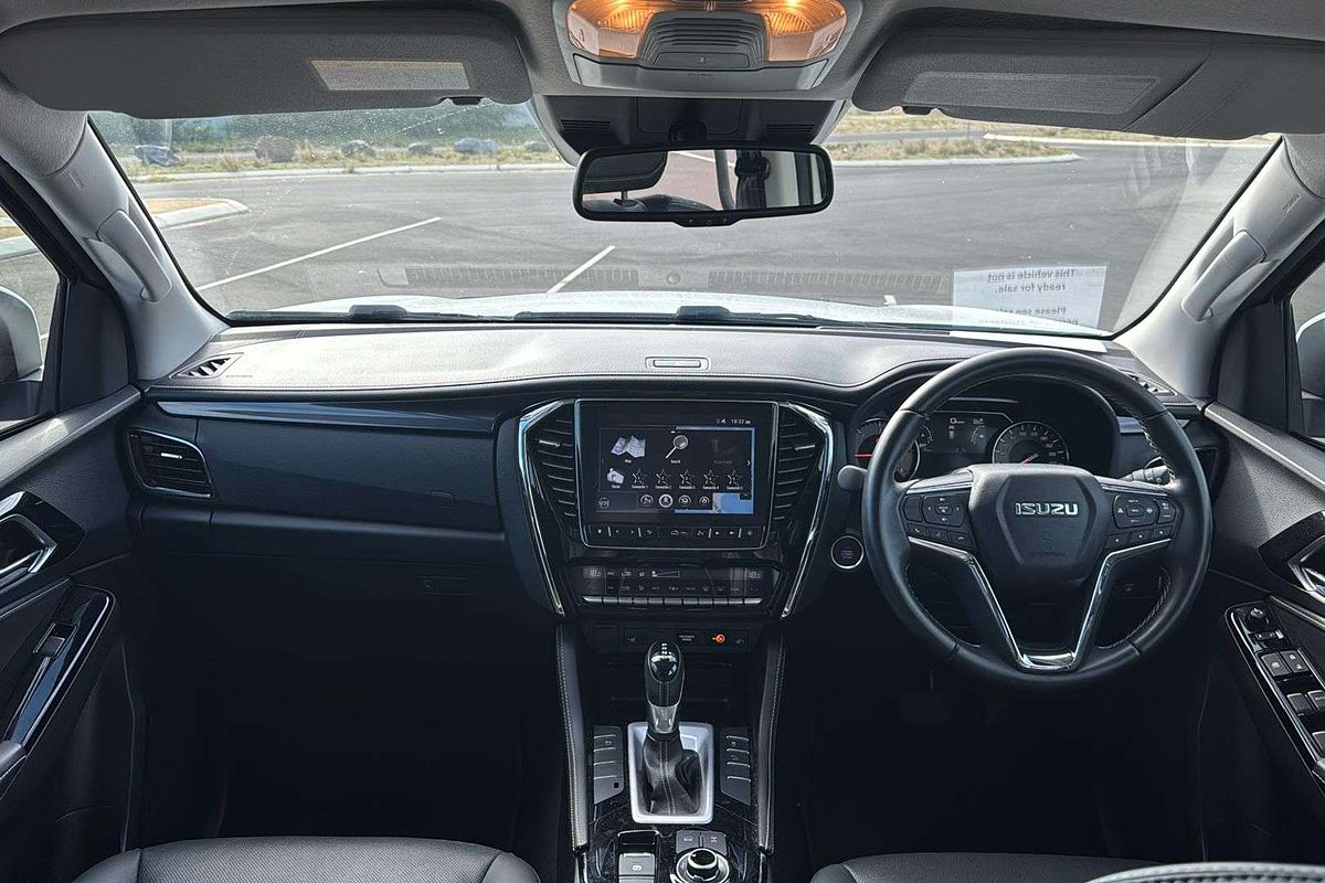 2023 Isuzu MU-X LS-T