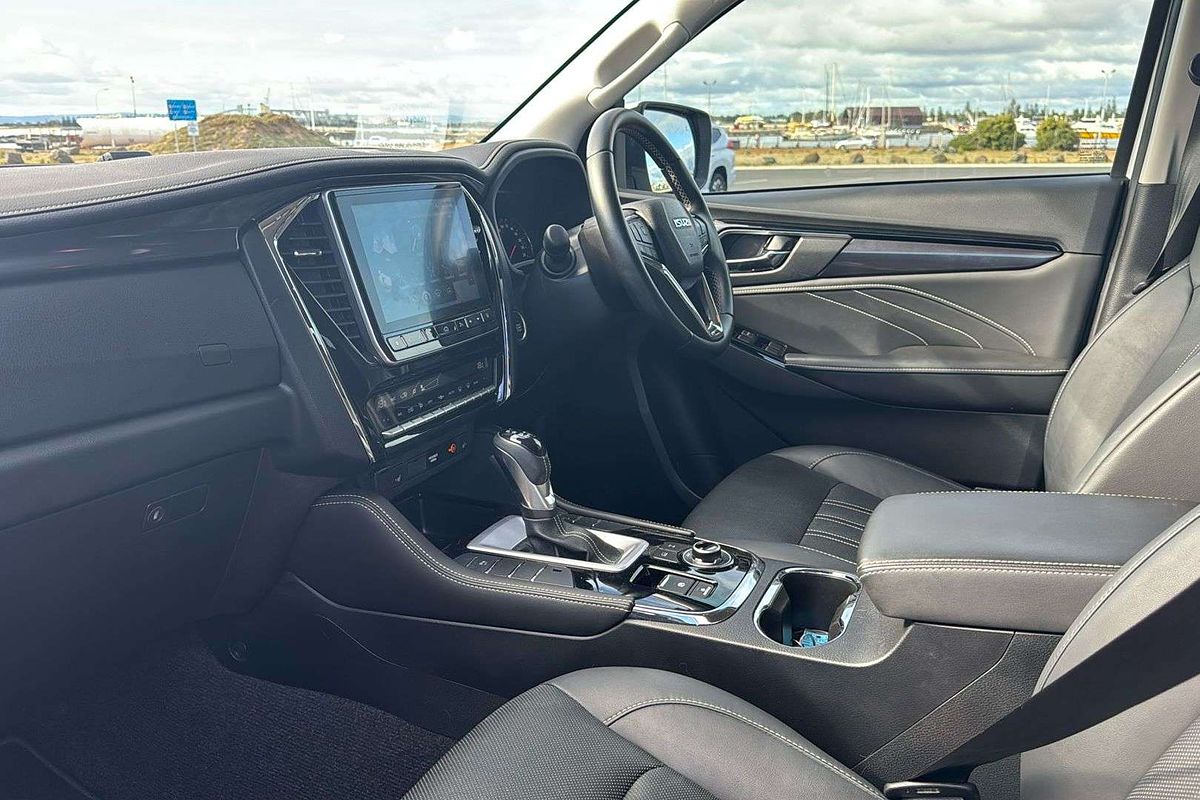 2023 Isuzu MU-X LS-T