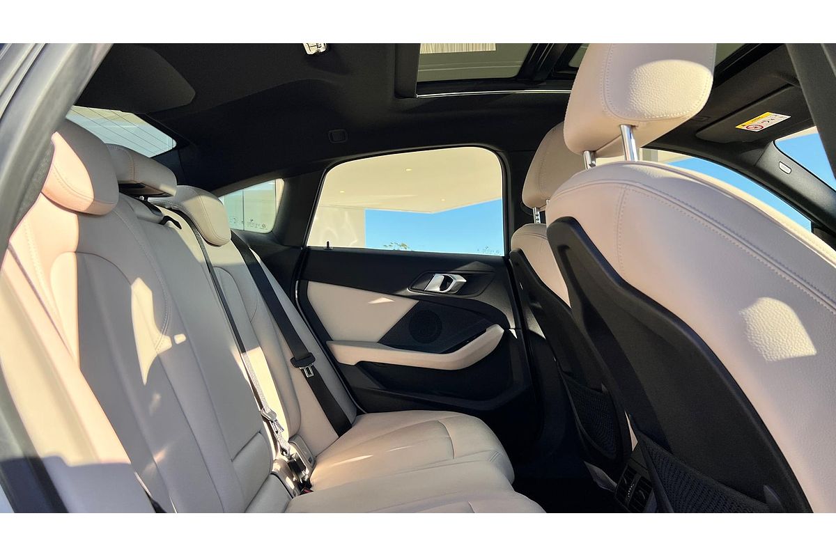 2023 BMW 2 Series 220i M Sport F44