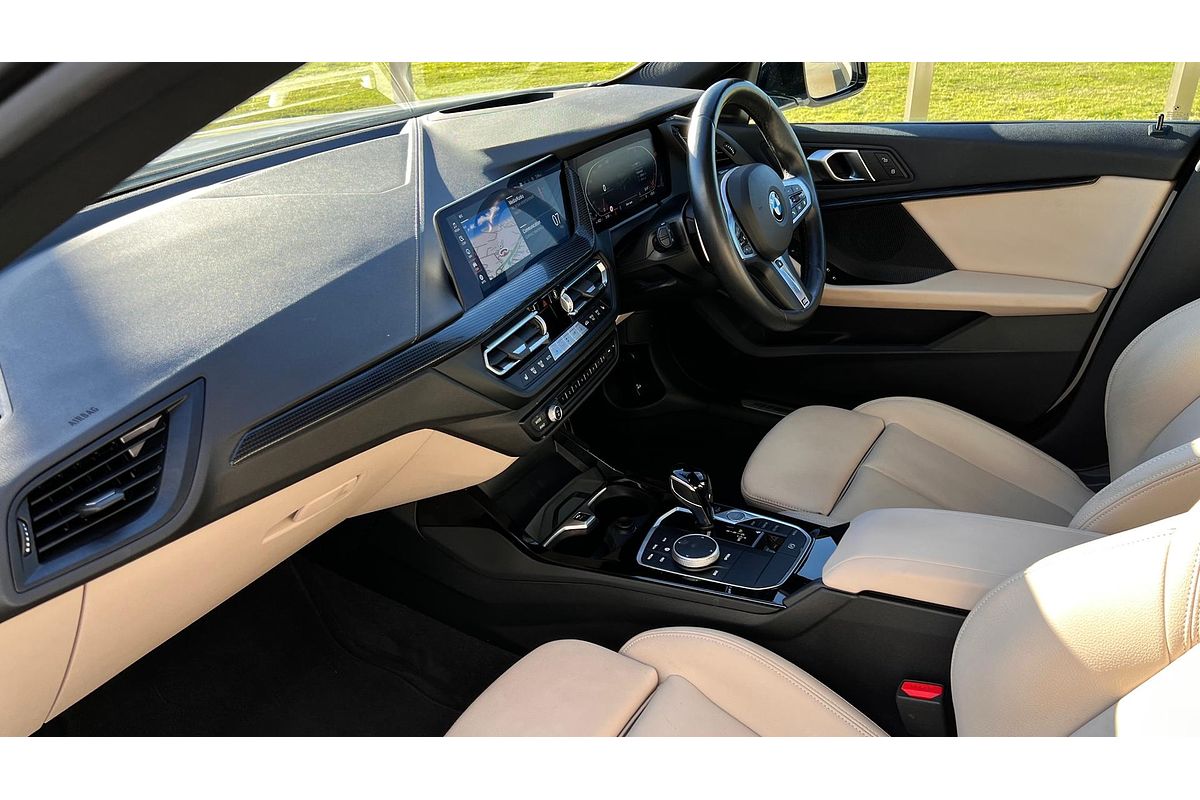 2023 BMW 2 Series 220i M Sport F44