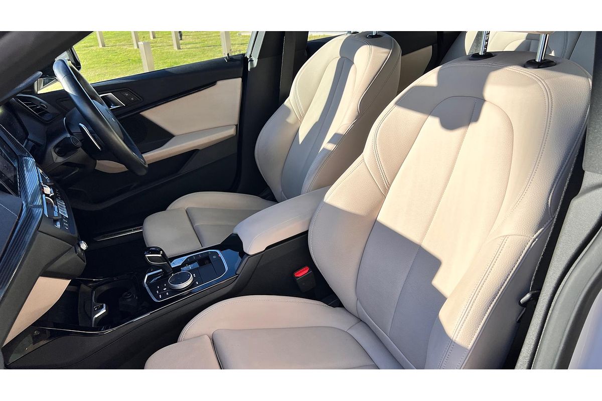 2023 BMW 2 Series 220i M Sport F44
