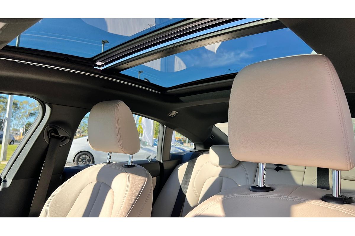 2023 BMW 2 Series 220i M Sport F44