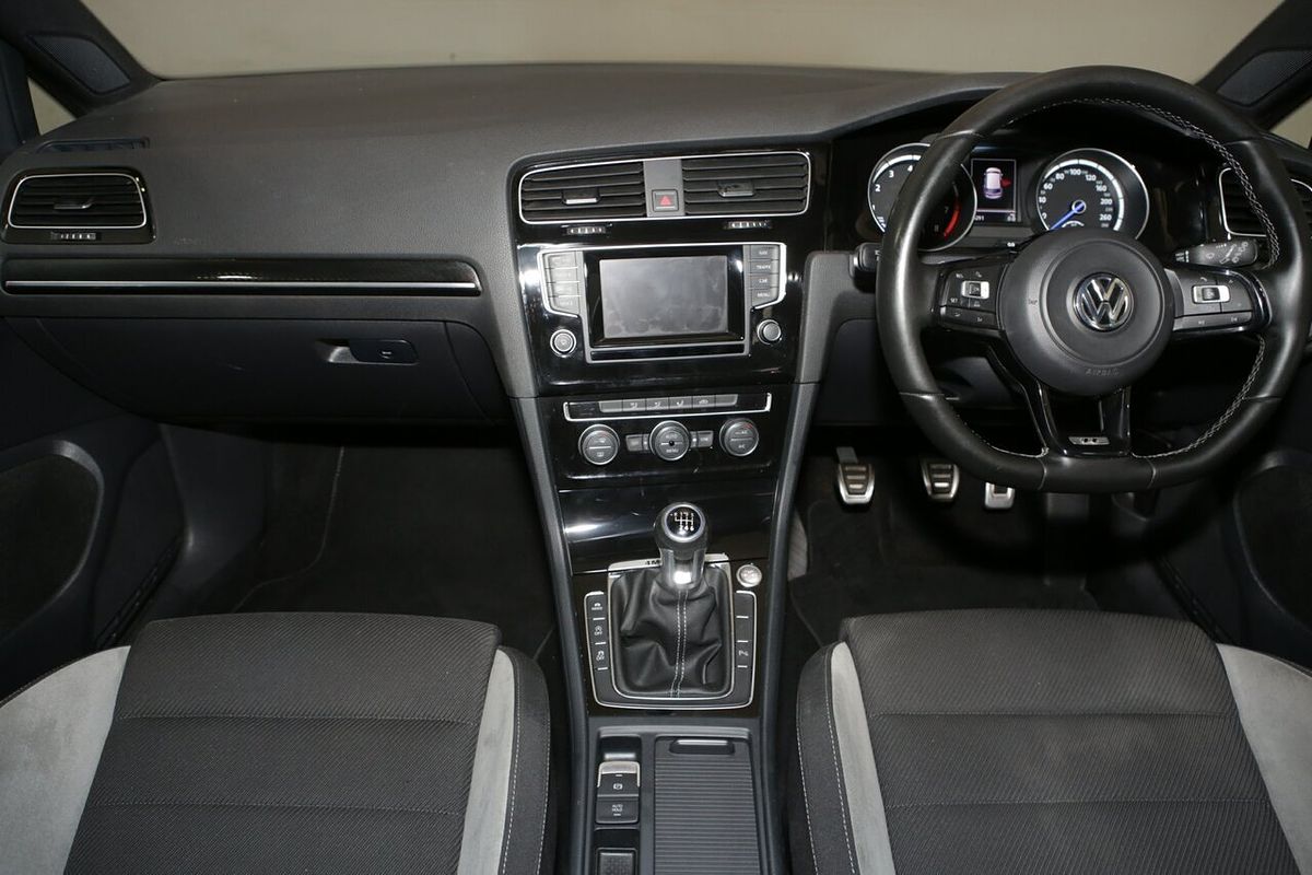 2014 Volkswagen Golf R 7