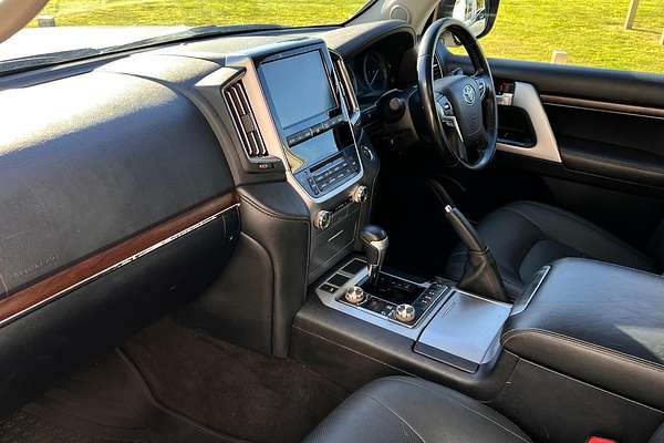 2020 Toyota Landcruiser VX VDJ200R