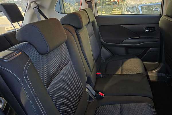 2018 Mitsubishi Outlander ES ZL