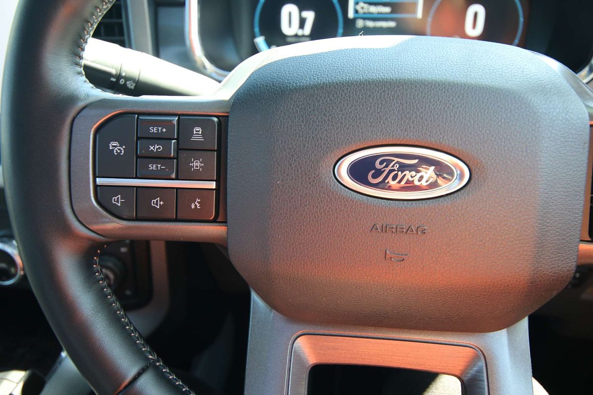 2023 Ford F-150 Lariat 4X4 SWB