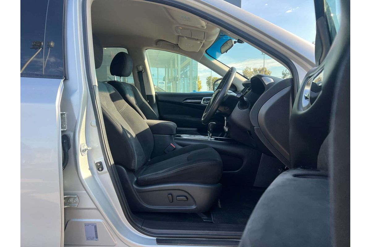 2015 Nissan Pathfinder ST R52