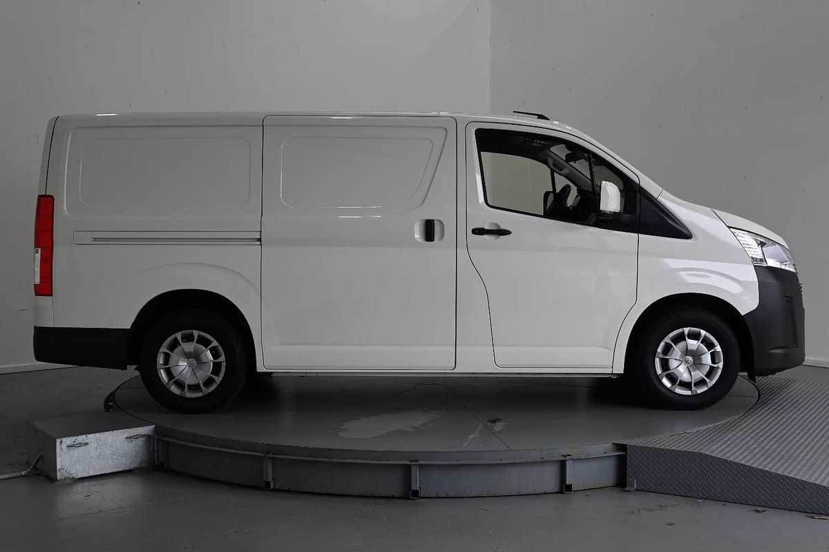 2024 Toyota Hiace GDH300R LWB