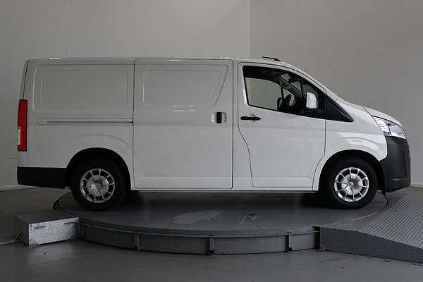 2024 Toyota Hiace GDH300R LWB