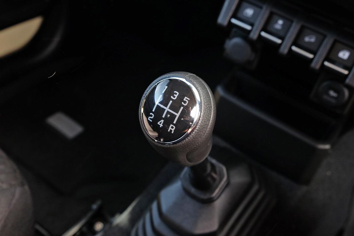2024 Suzuki Jimny GLX GJ