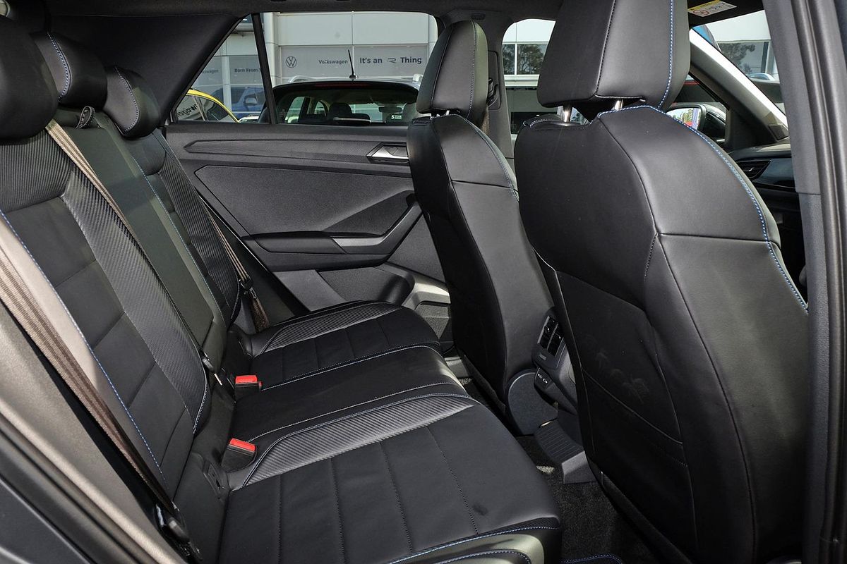 2025 Volkswagen T-Roc R Wolfsburg Edition D11