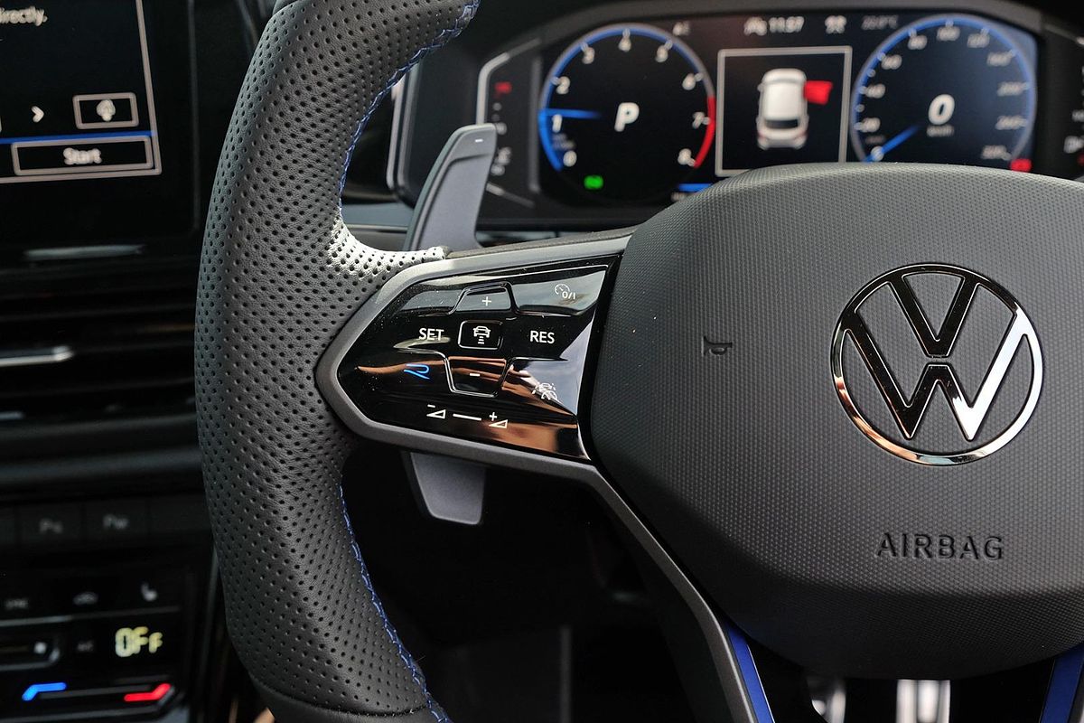 2025 Volkswagen T-Roc R Wolfsburg Edition D11