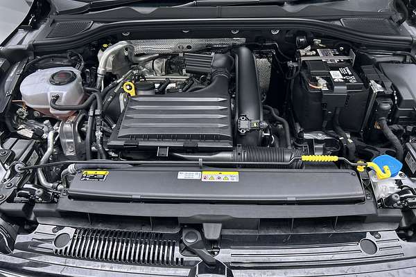 2022 Volkswagen Golf 110TSI Life 8