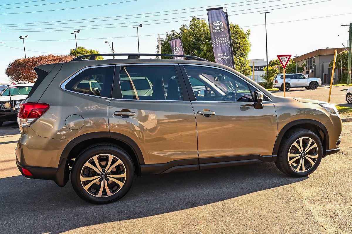 2021 Subaru Forester 2.5i Premium S5