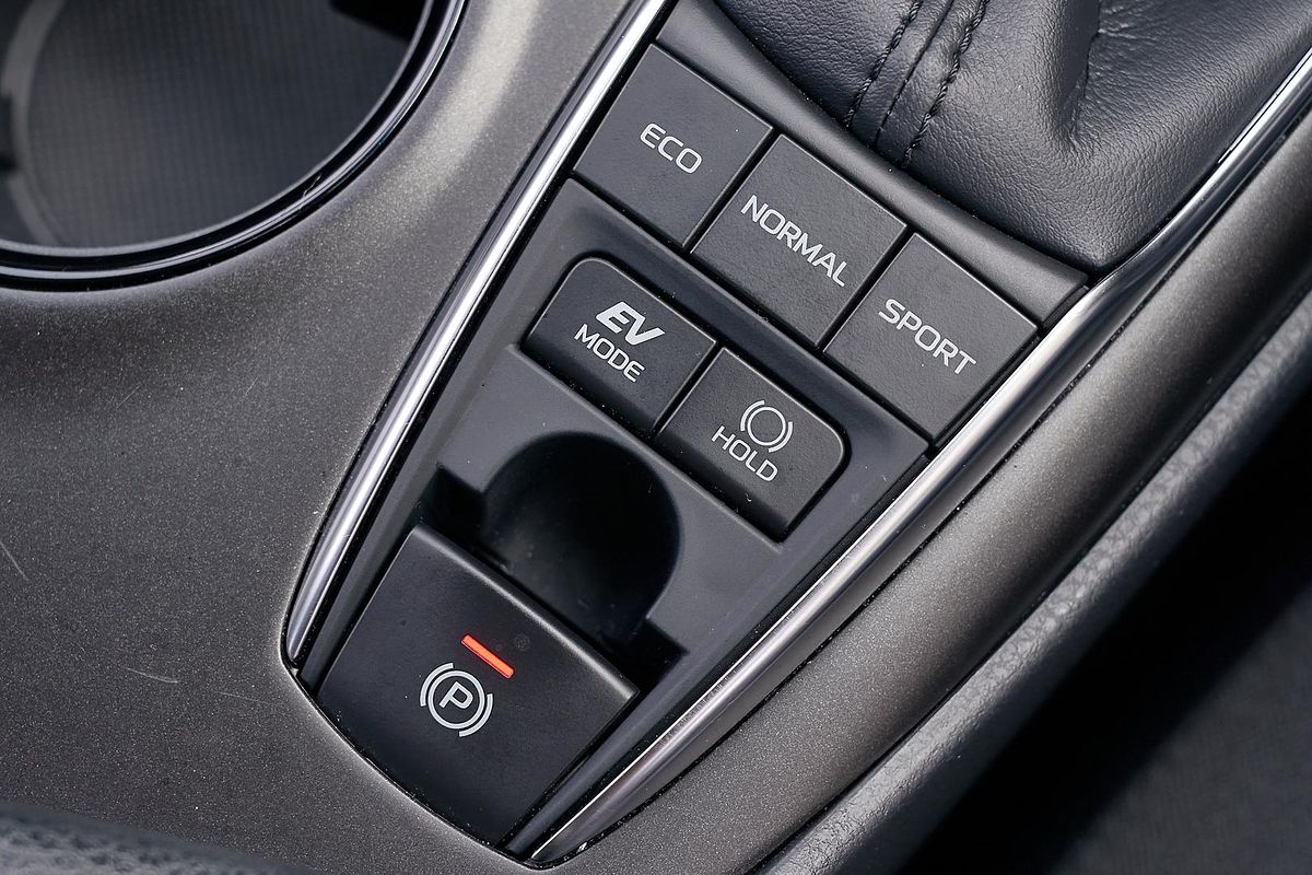 2024 Toyota Camry Ascent AXVH70R