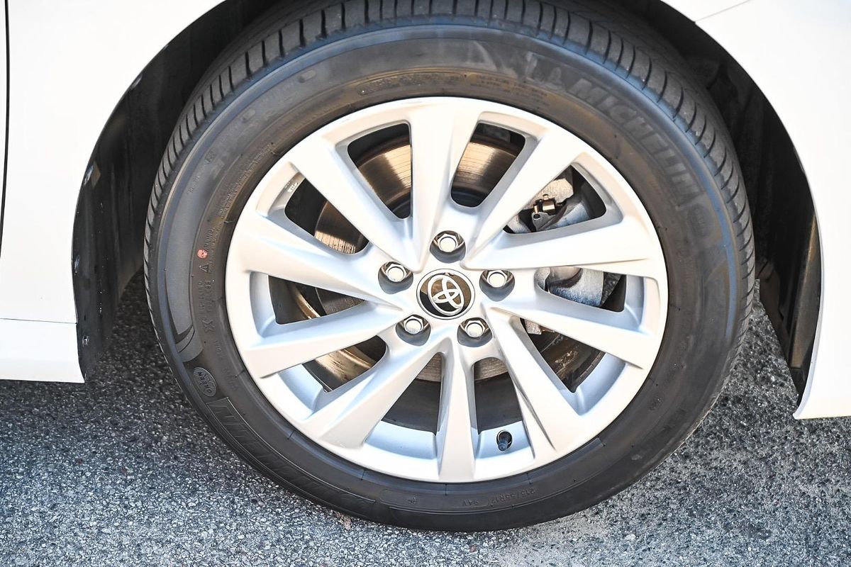 2022 Toyota Camry Ascent AXVH70R