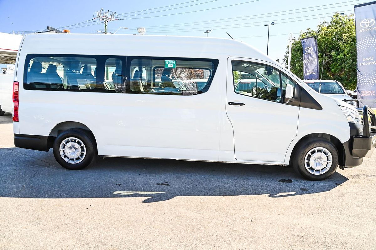 2022 Toyota Hiace Commuter GDH322R