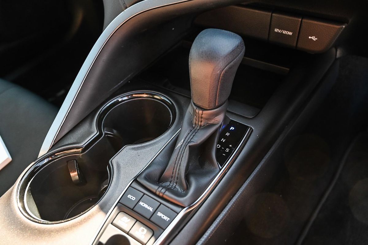 2022 Toyota Camry Ascent AXVH70R