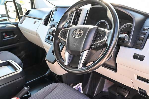 2022 Toyota Hiace Commuter GDH322R