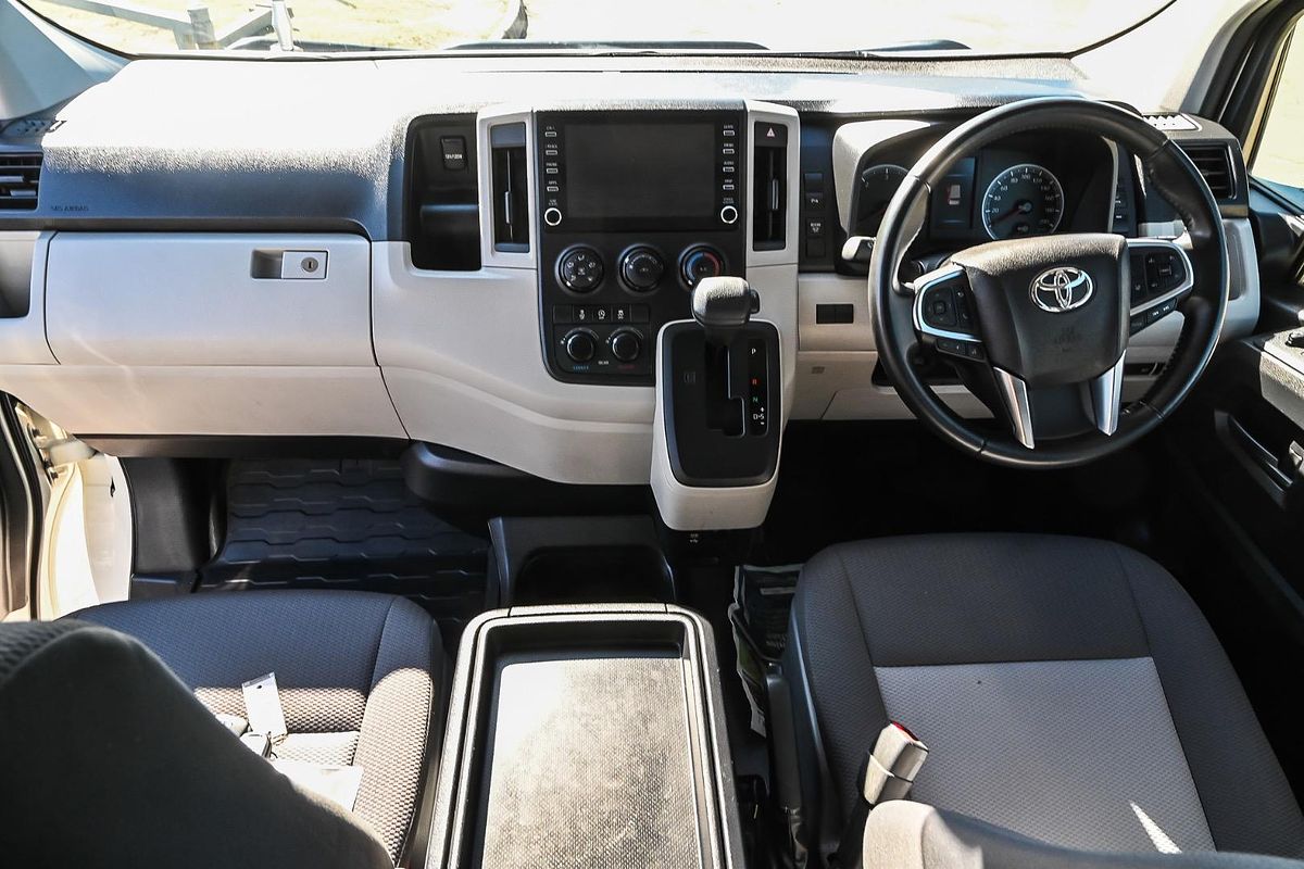 2022 Toyota Hiace Commuter GDH322R