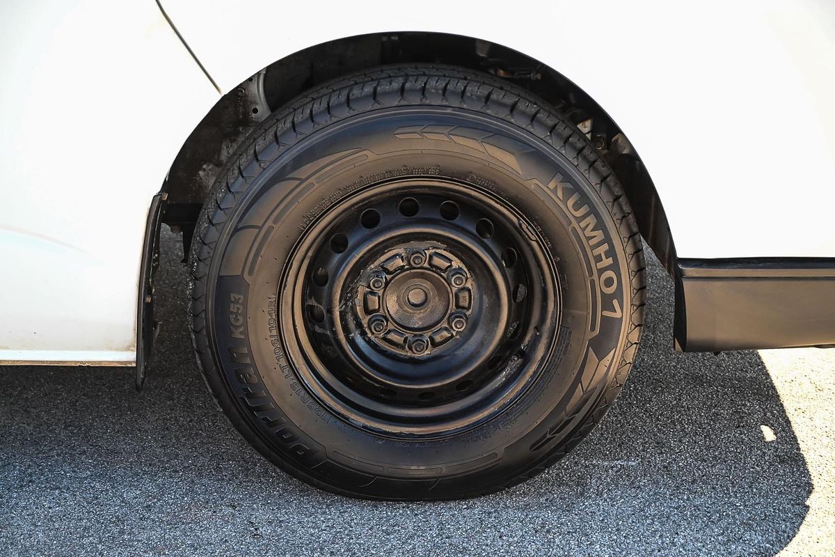 2016 Toyota Hiace KDH201R LWB