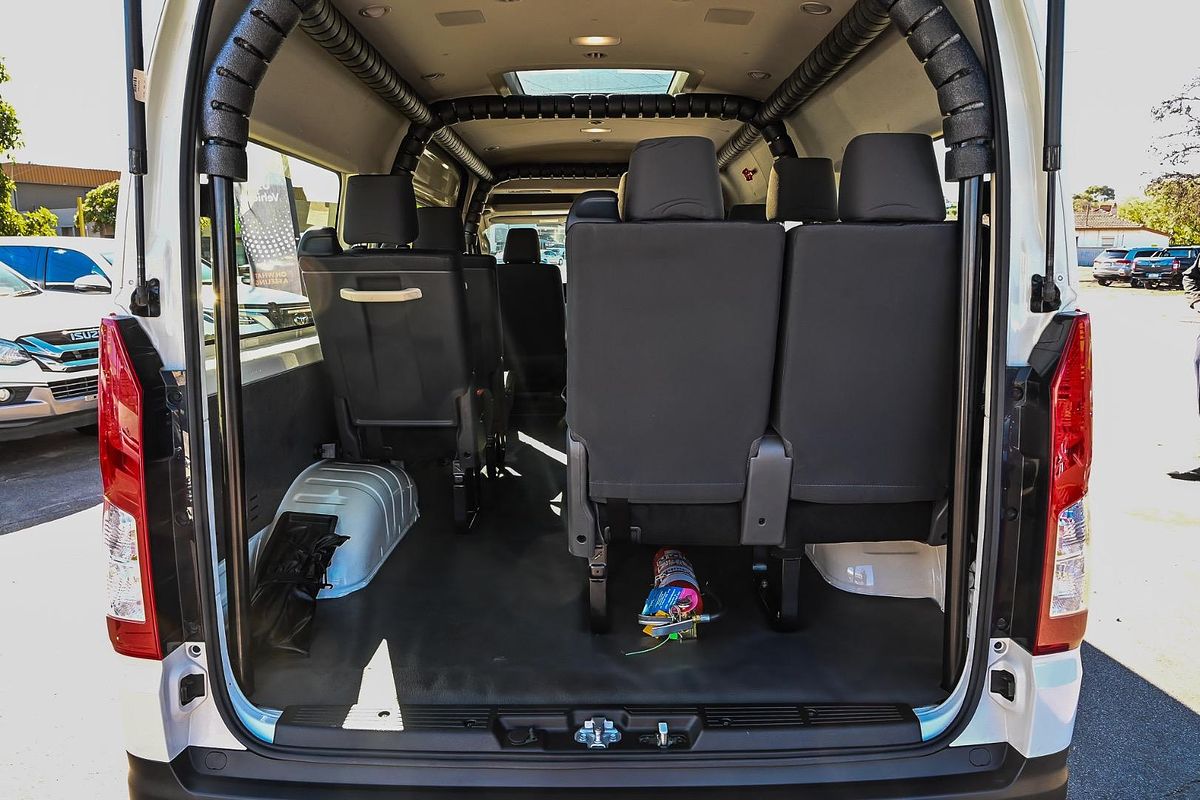 2022 Toyota Hiace Commuter GDH322R