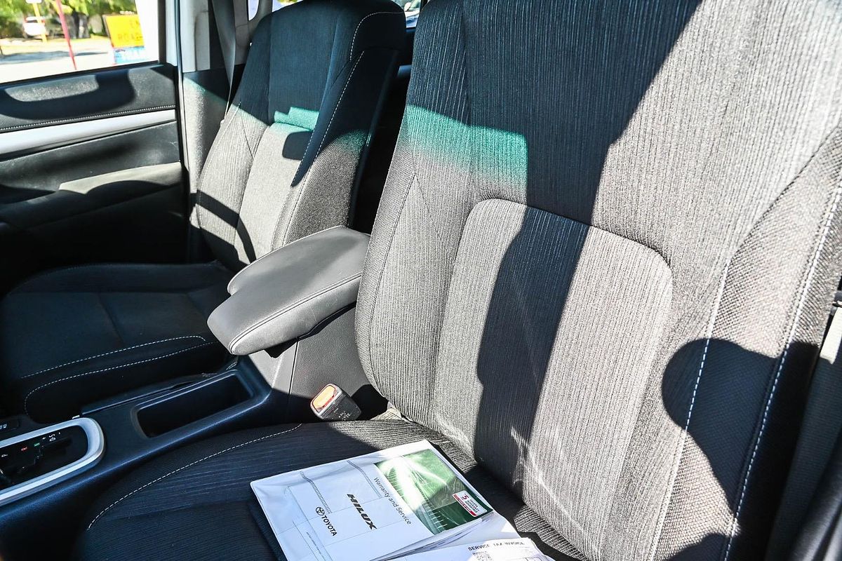 2020 Toyota Hilux SR5 GUN126R 4X4