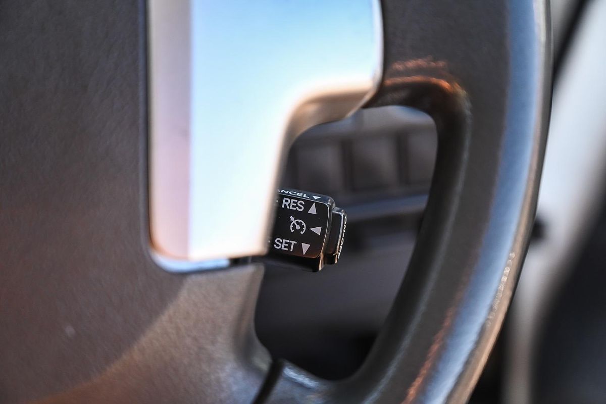 2016 Toyota Hiace KDH201R LWB