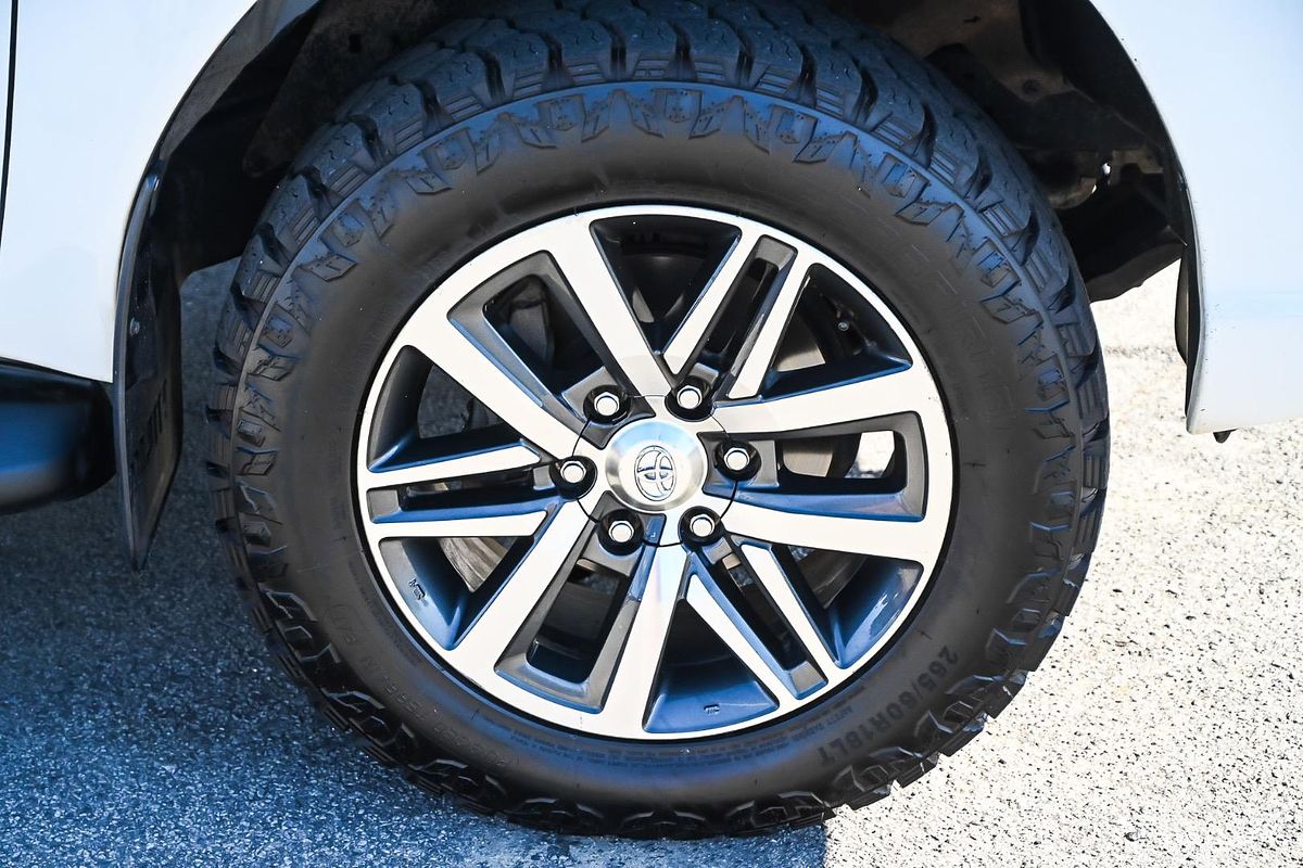 2020 Toyota Hilux SR5 GUN126R 4X4