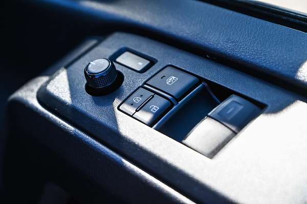 2022 Toyota Hiace Commuter GDH322R