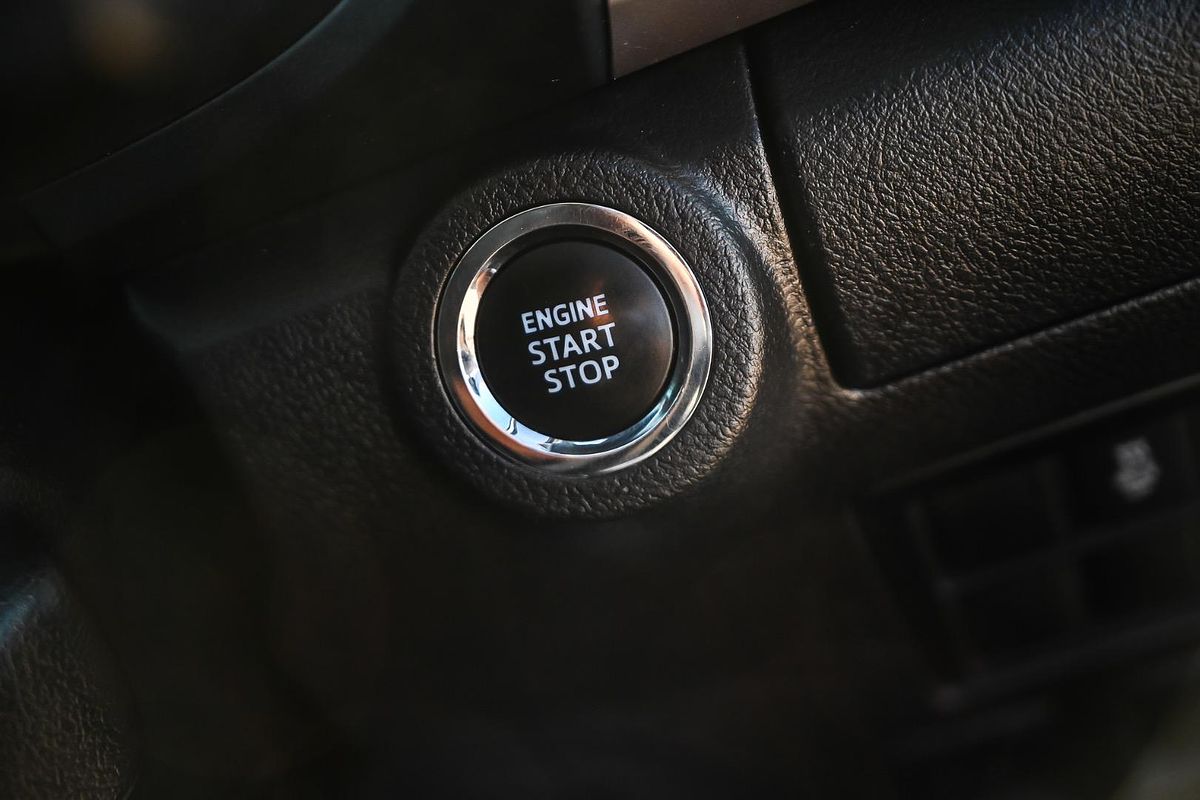 2020 Toyota Hilux SR5 GUN126R 4X4