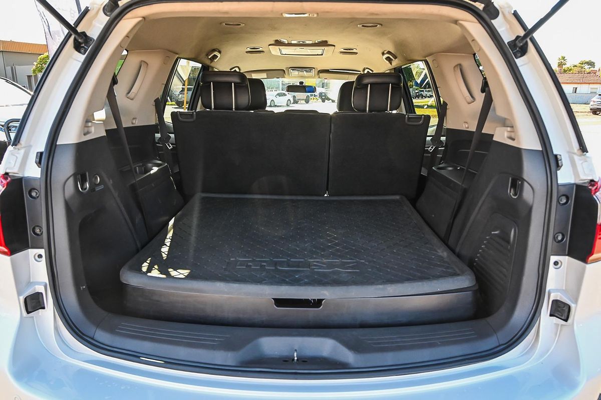 2016 Isuzu MU-X LS-T