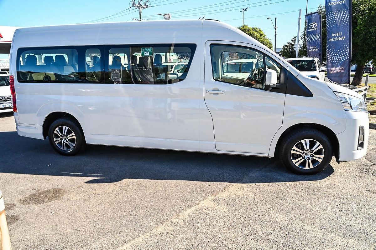 2022 Toyota Hiace Commuter GL GDH322R