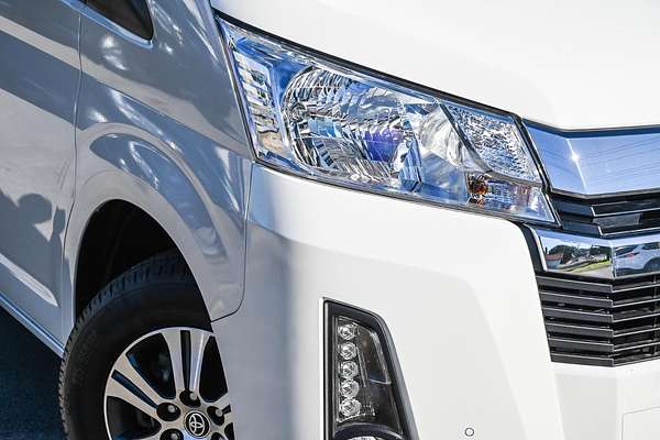 2022 Toyota Hiace Commuter GL GDH322R