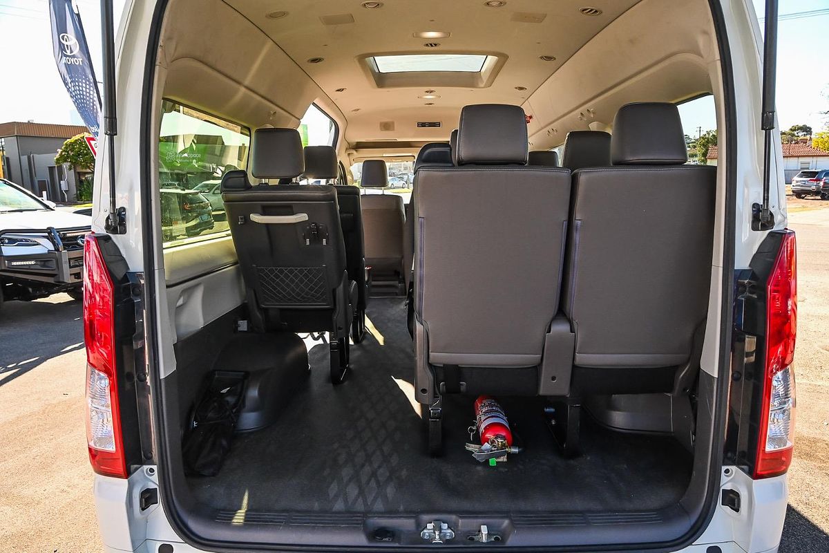 2022 Toyota Hiace Commuter GL GDH322R
