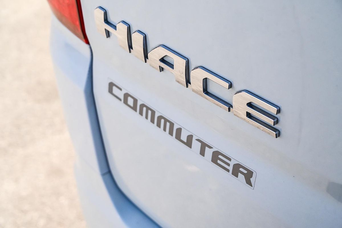 2022 Toyota Hiace Commuter GL GDH322R