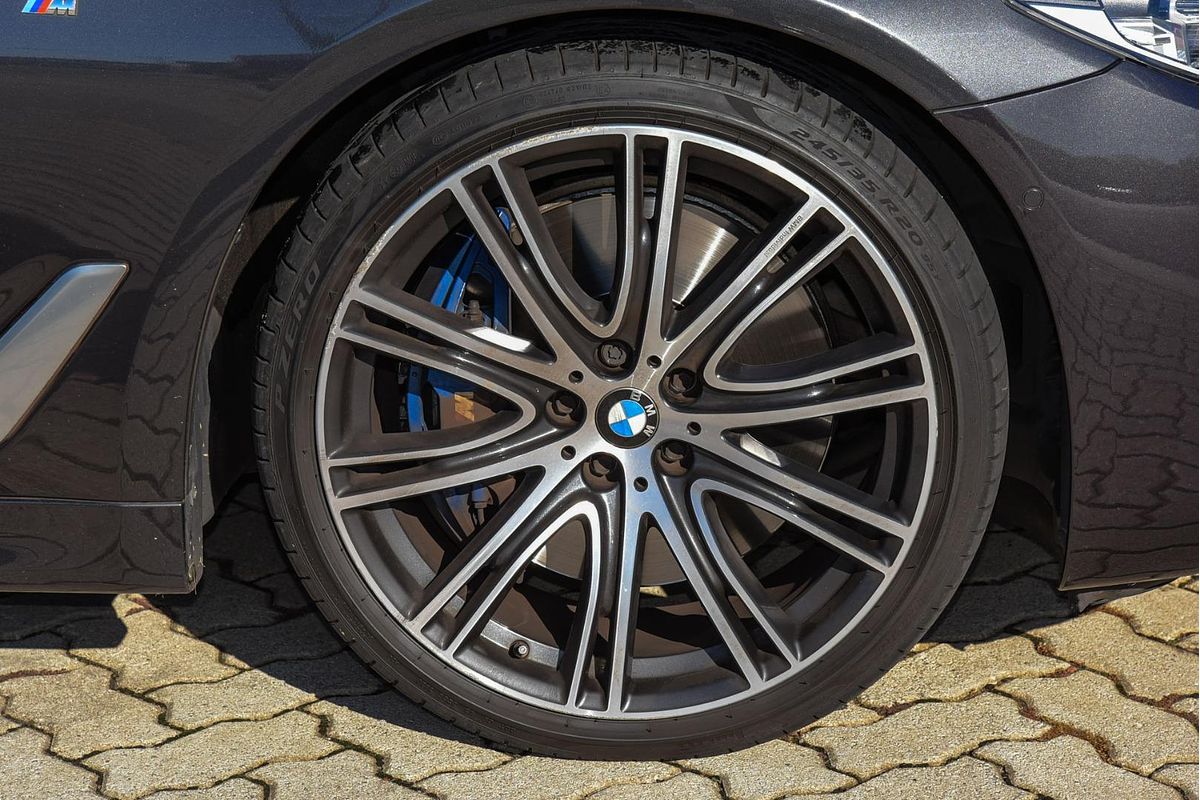2017 BMW 5 Series 540i M Sport G30