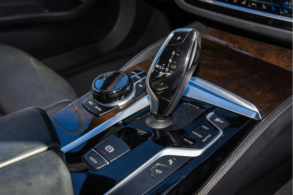 2017 BMW 5 Series 540i M Sport G30