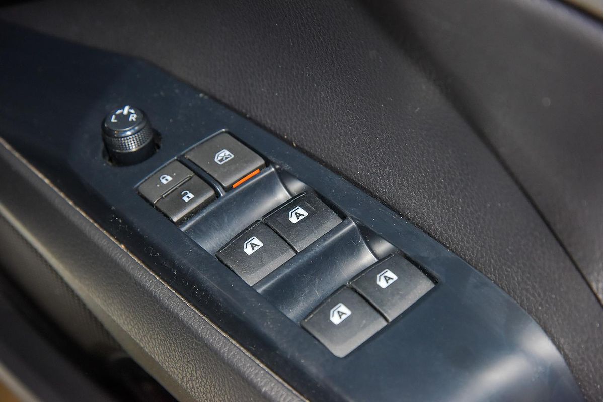 2019 Toyota Camry Ascent ASV70R