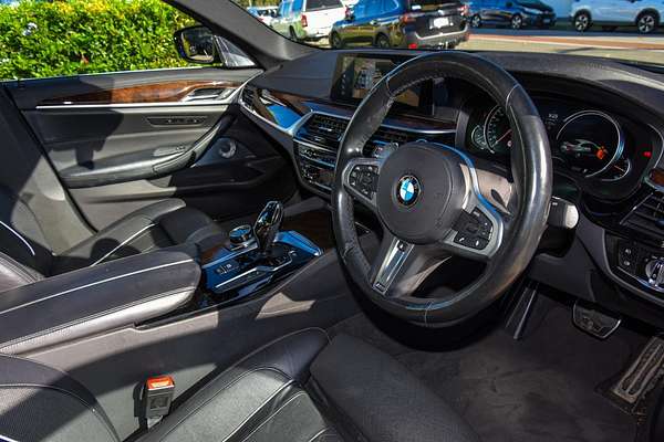 2017 BMW 5 Series 540i M Sport G30