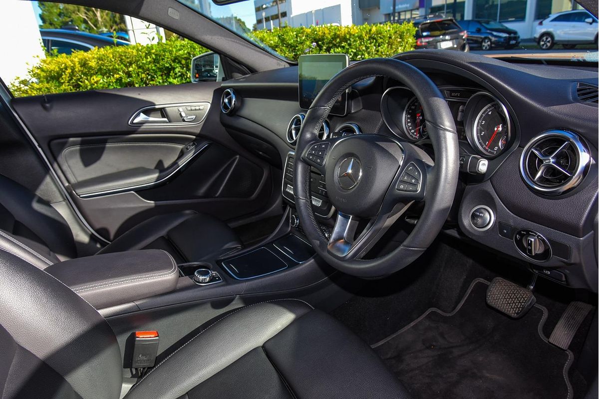 2019 Mercedes-Benz GLA-Class GLA180 X156