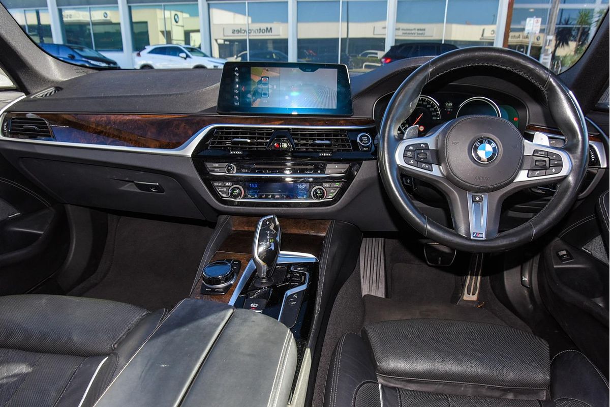 2017 BMW 5 Series 540i M Sport G30