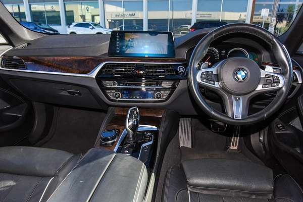 2017 BMW 5 Series 540i M Sport G30