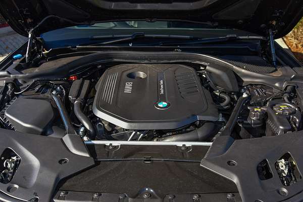 2017 BMW 5 Series 540i M Sport G30