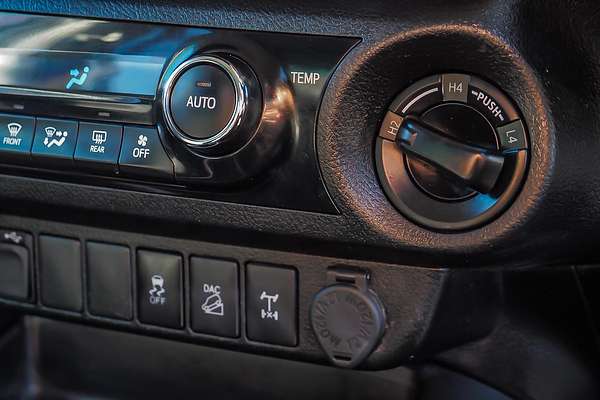 2020 Toyota Hilux SR5 GUN126R 4X4