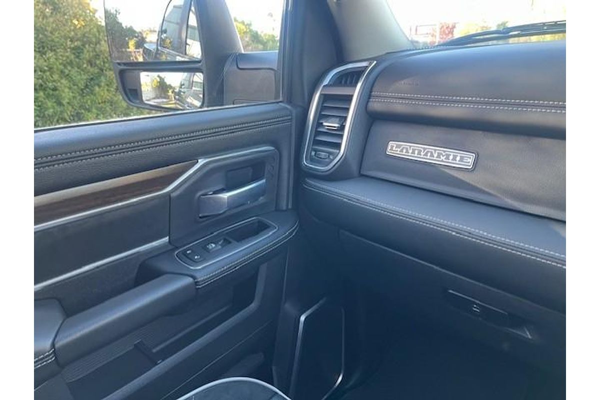 2024 RAM 2500 Laramie Rambox DJ 4X4