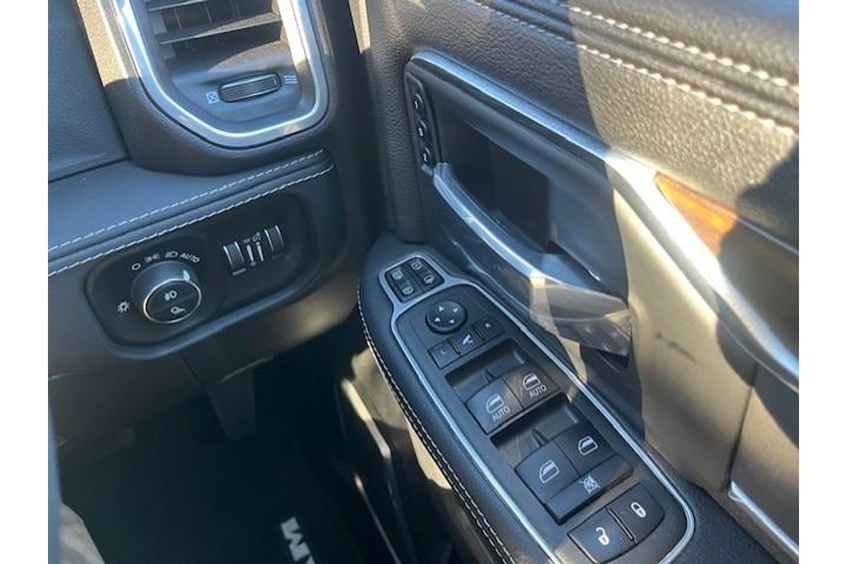 2024 RAM 2500 Laramie Rambox DJ 4X4